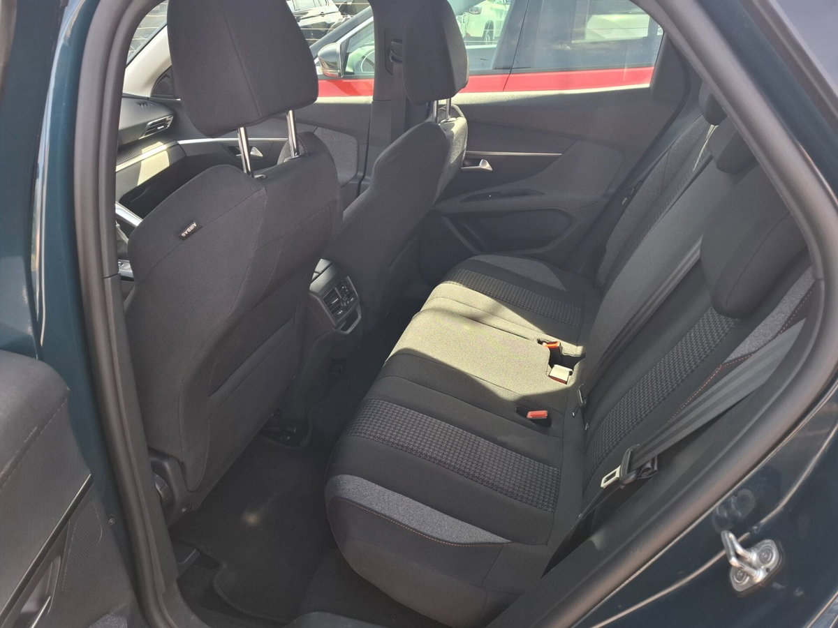 Peugeot 3008 BlueHDi 130 S&S EAT8 Active Pack (7)
