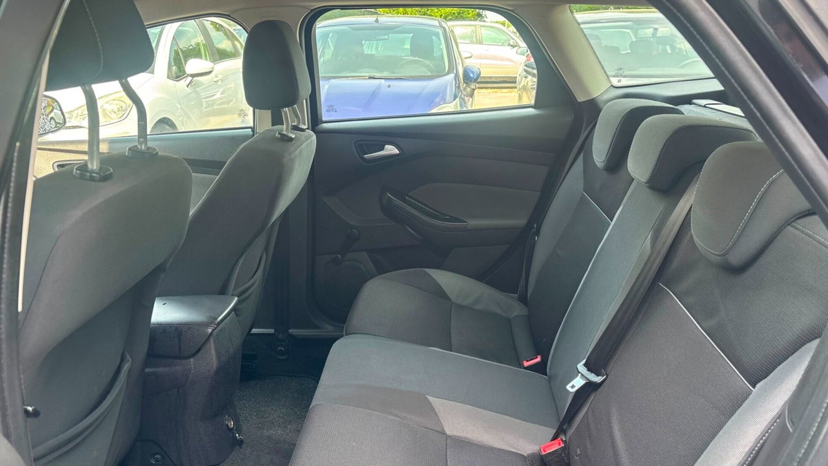 Ford Focus Station Wagon 1.6 TDCi 115 CV SW (9)