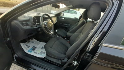 Alfa Romeo Giulietta 1.6 JTDm Ti 120cv (16)
