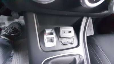 Alfa Romeo Giulietta 1.6 JTDm Ti 120cv (8)