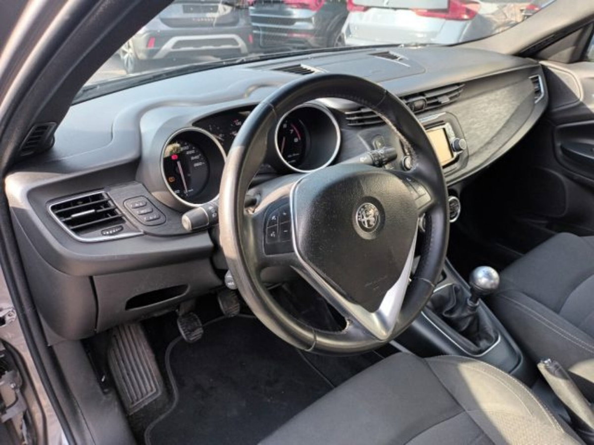 Alfa Romeo Giulietta 1.4 Turbo Super Gpl 120cv (10)
