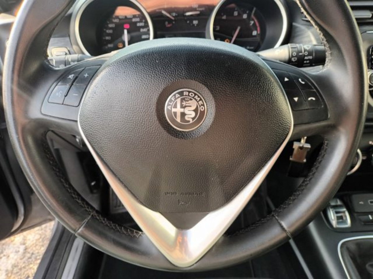 Alfa Romeo Giulietta 1.4 Turbo Super Gpl 120cv (13)