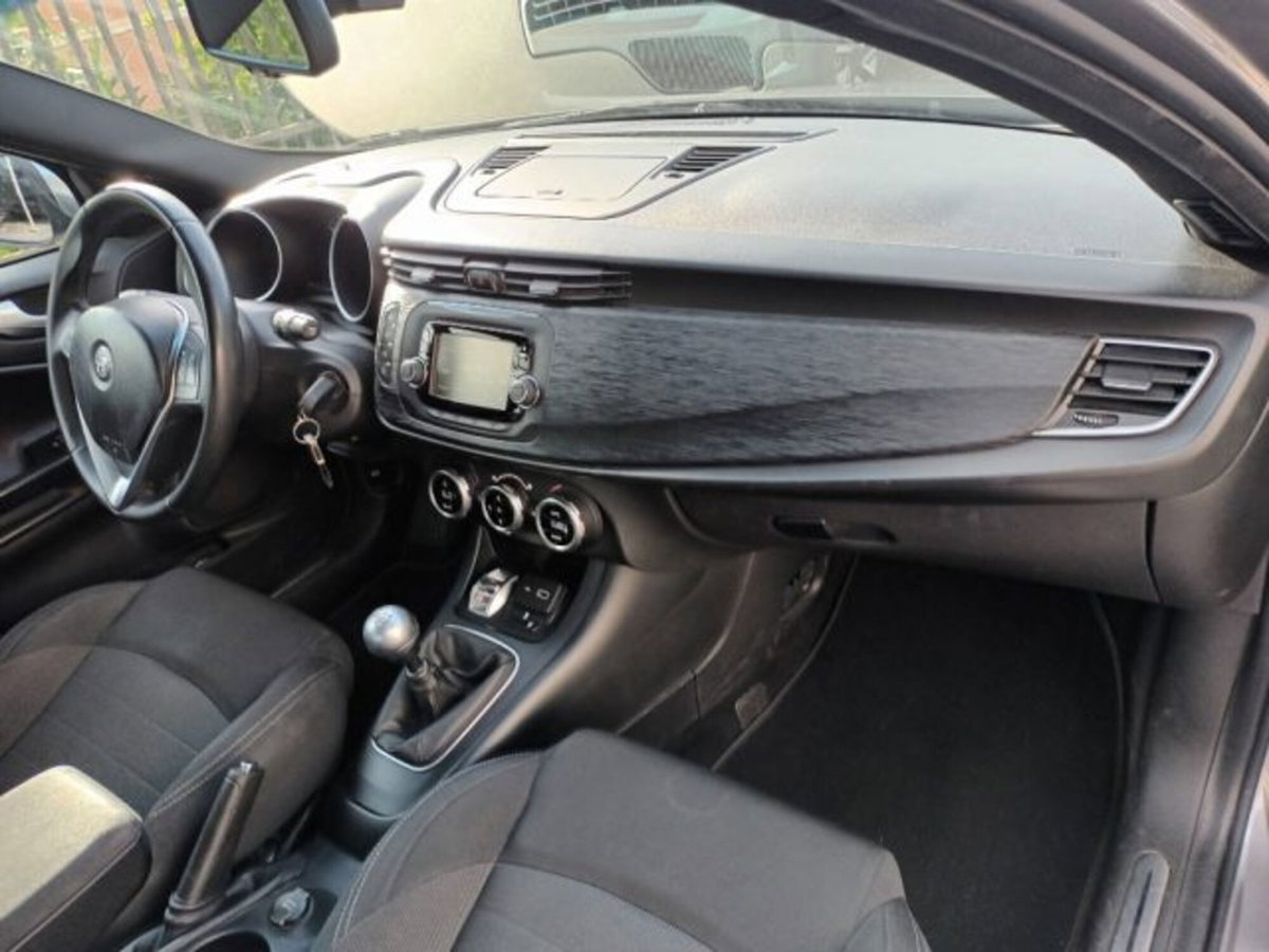 Alfa Romeo Giulietta 1.4 Turbo Super Gpl 120cv (9)