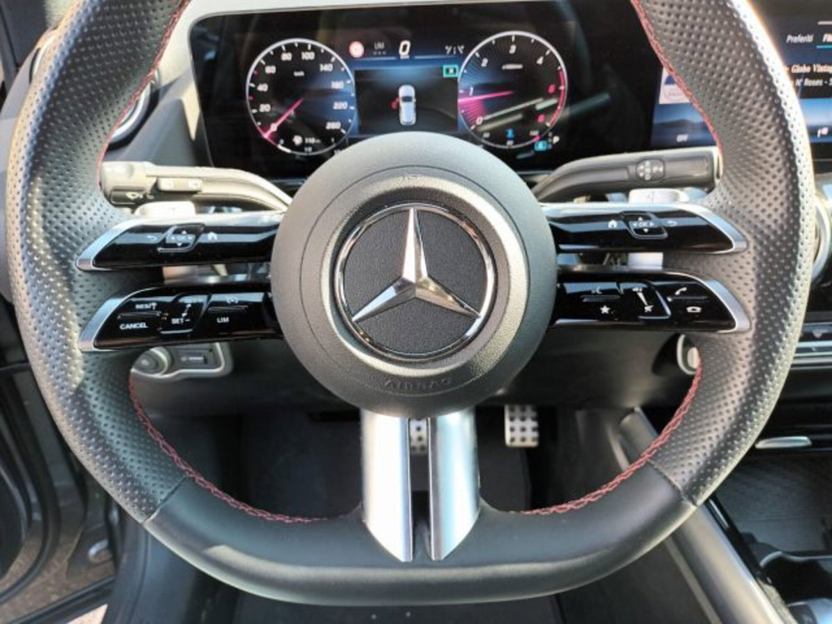 Mercedes-Benz GLA SUV 200 d AMG Line Premium Plus 4matic auto (14)