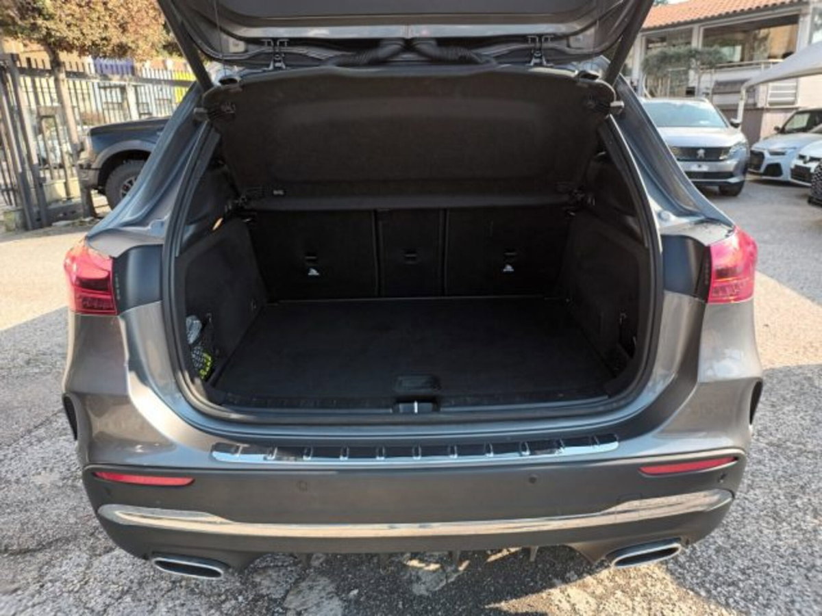 Mercedes-Benz GLA SUV 200 d AMG Line Premium Plus 4matic auto (18)
