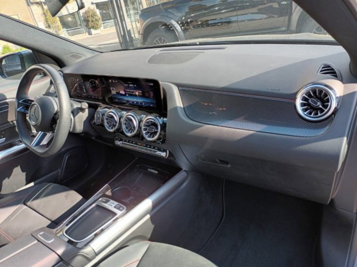 Mercedes-Benz GLA SUV 200 d AMG Line Premium Plus 4matic auto (8)