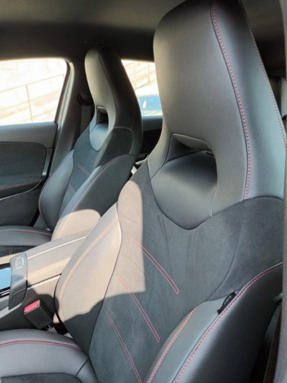 Mercedes-Benz Classe A 180 d AMG Line Premium Plus auto (6)