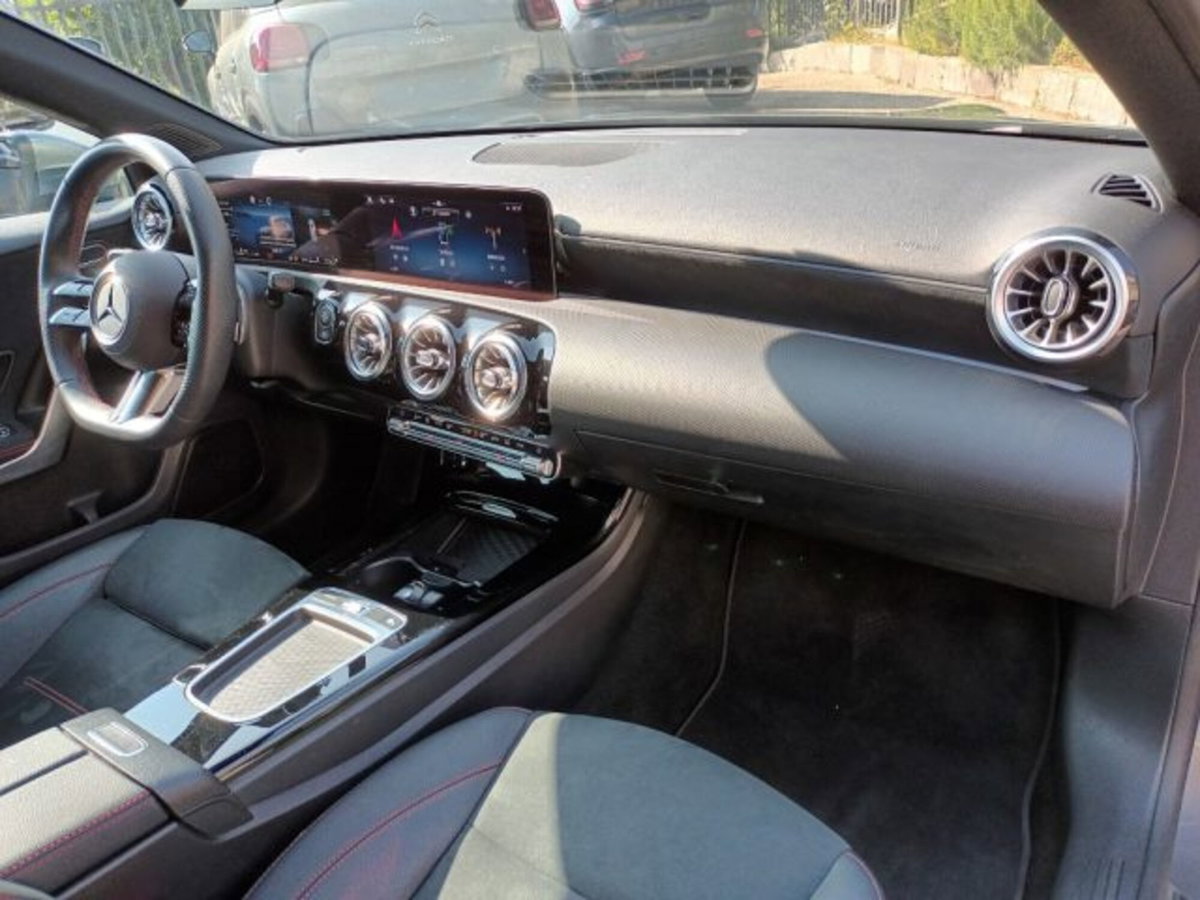 Mercedes-Benz Classe A 180 d AMG Line Premium Plus auto (8)