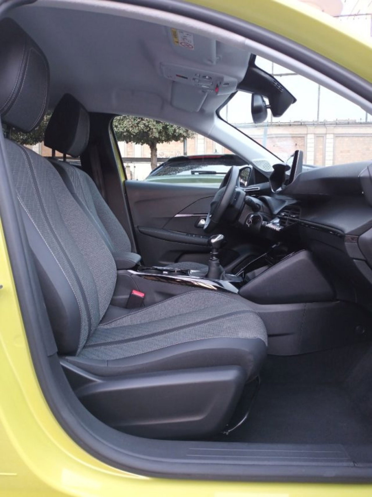 Peugeot 208 1.2 puretech Active s&s 100cv (7)