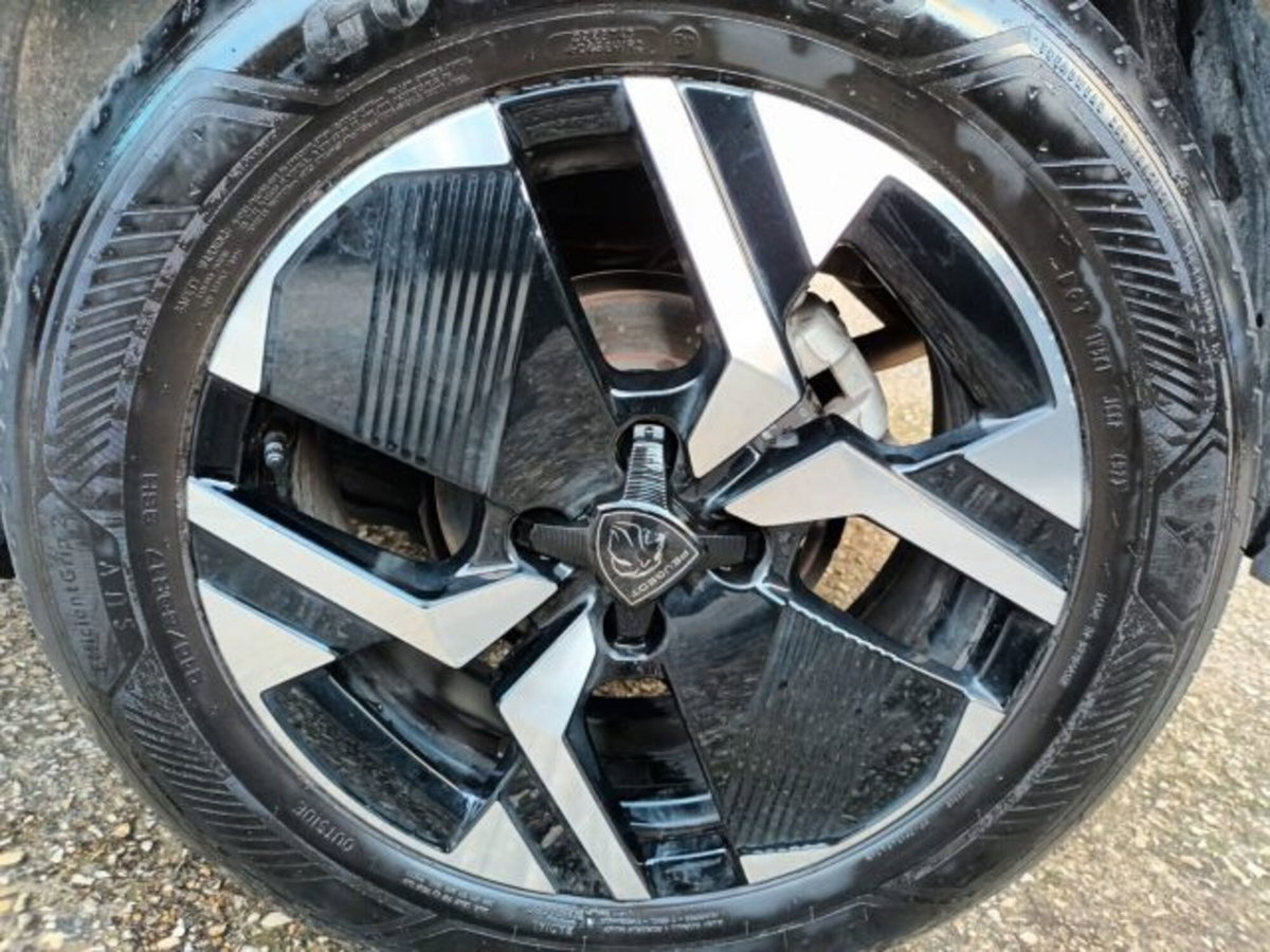Peugeot 2008 PureTech 130 S&S EAT8 Allure Pack (13)