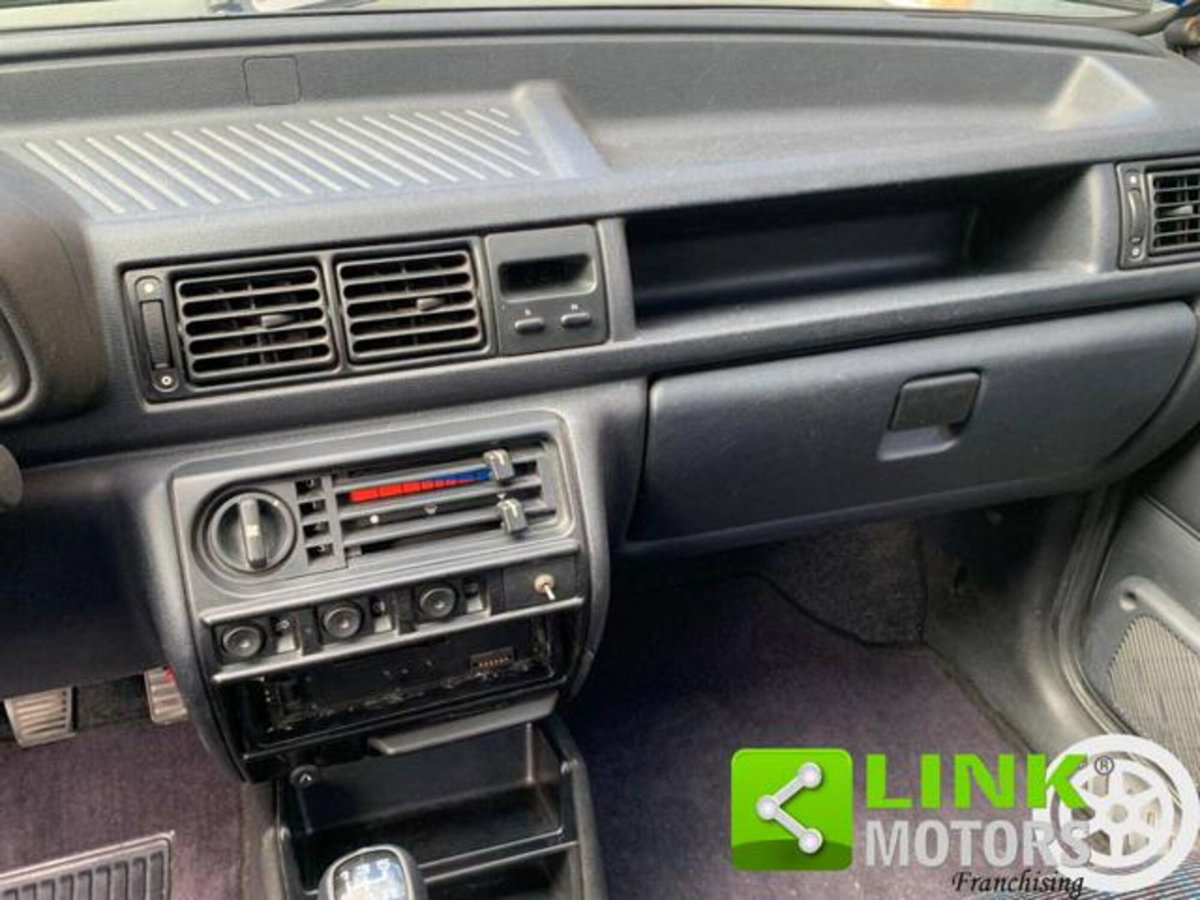 Ford Fiesta 1.8i 16V cat 3 porte XR2 (4)
