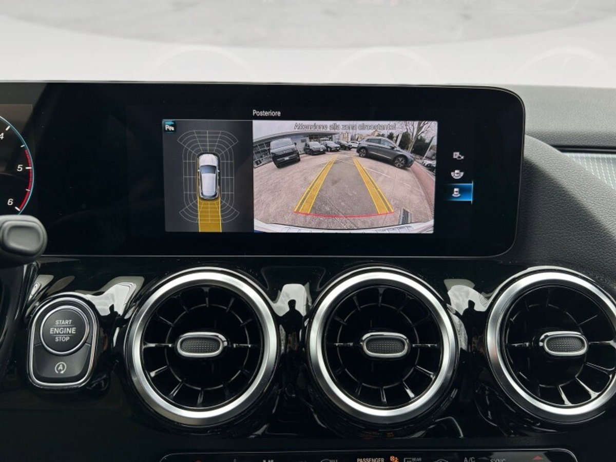 Mercedes-Benz GLA SUV 200 d Automatic 4Matic Premium (12)