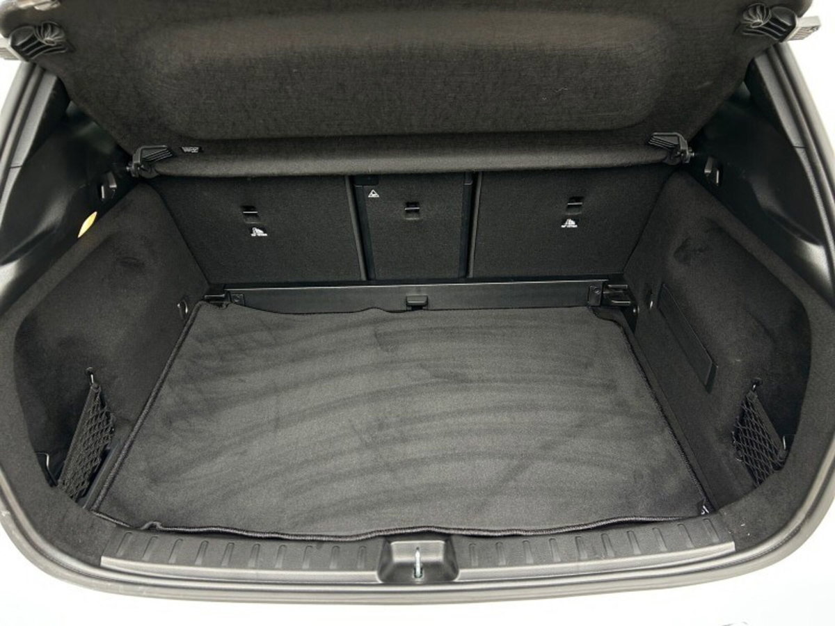 Mercedes-Benz GLA SUV 200 d Automatic 4Matic Premium (14)