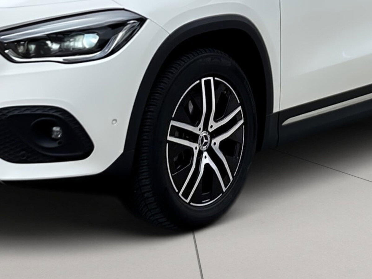 Mercedes-Benz GLA SUV 200 d Automatic 4Matic Premium (3)