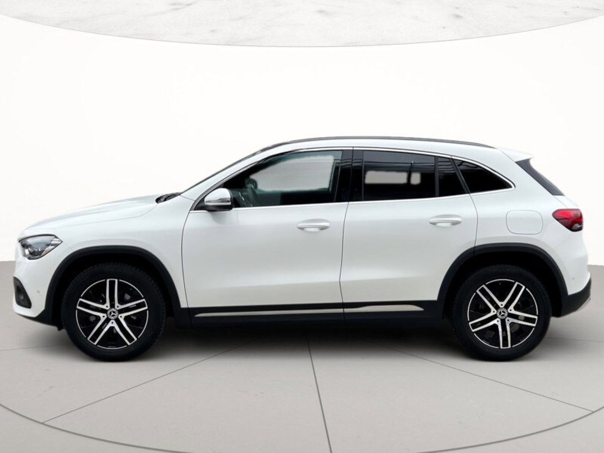 Mercedes-Benz GLA SUV 200 d Automatic 4Matic Premium (5)
