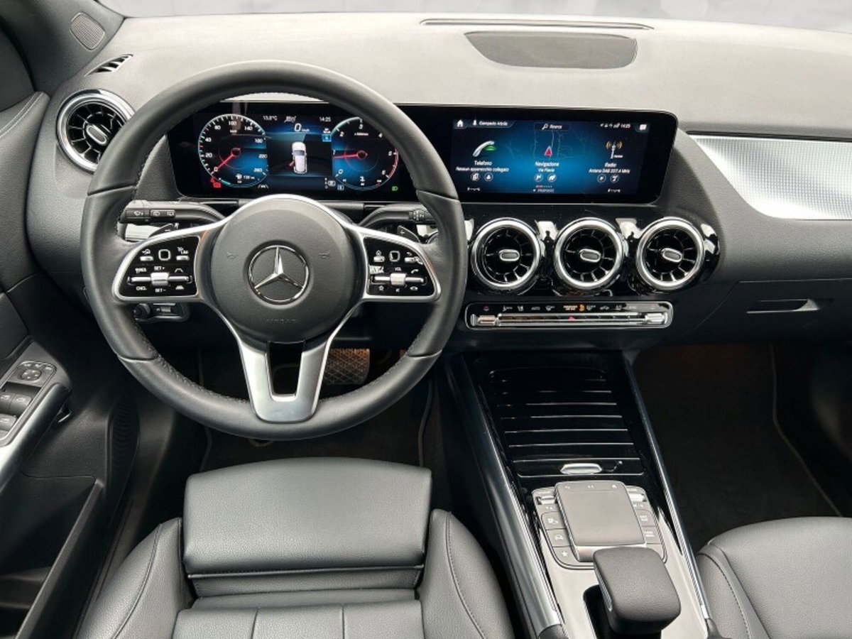 Mercedes-Benz GLA SUV 200 d Automatic 4Matic Premium (8)