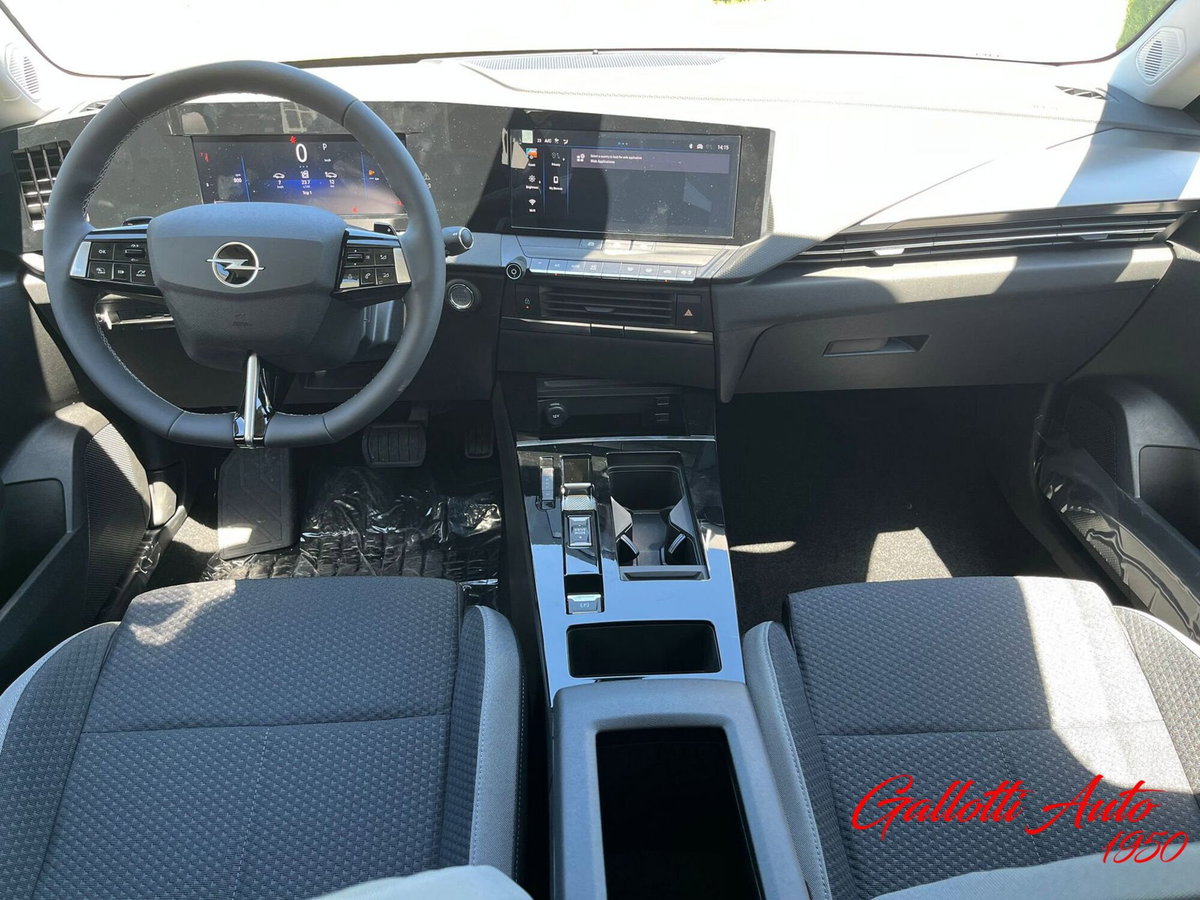 Opel Astra 1.2 Turbo 130 CV GS Line (10)