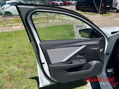 Opel Astra 1.2 Turbo 130 CV GS Line (16)