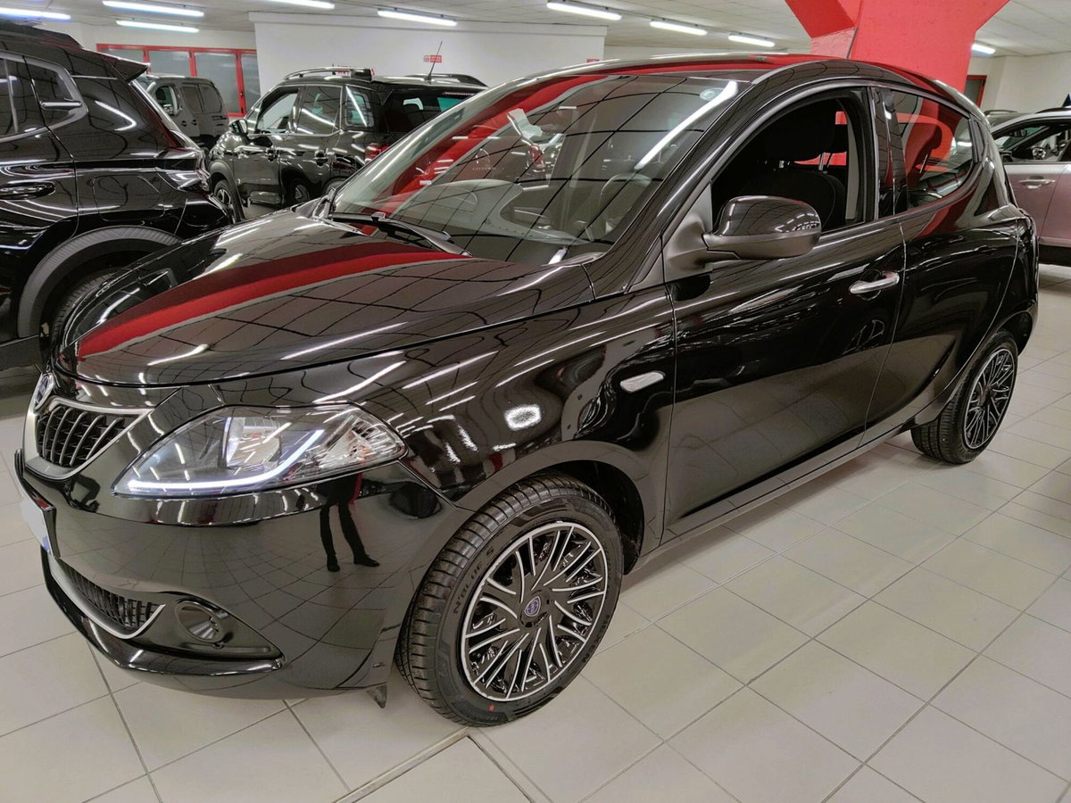 Lancia Ypsilon 1.0 FireFly 5 porte S&S Hybrid Ecochic Gold