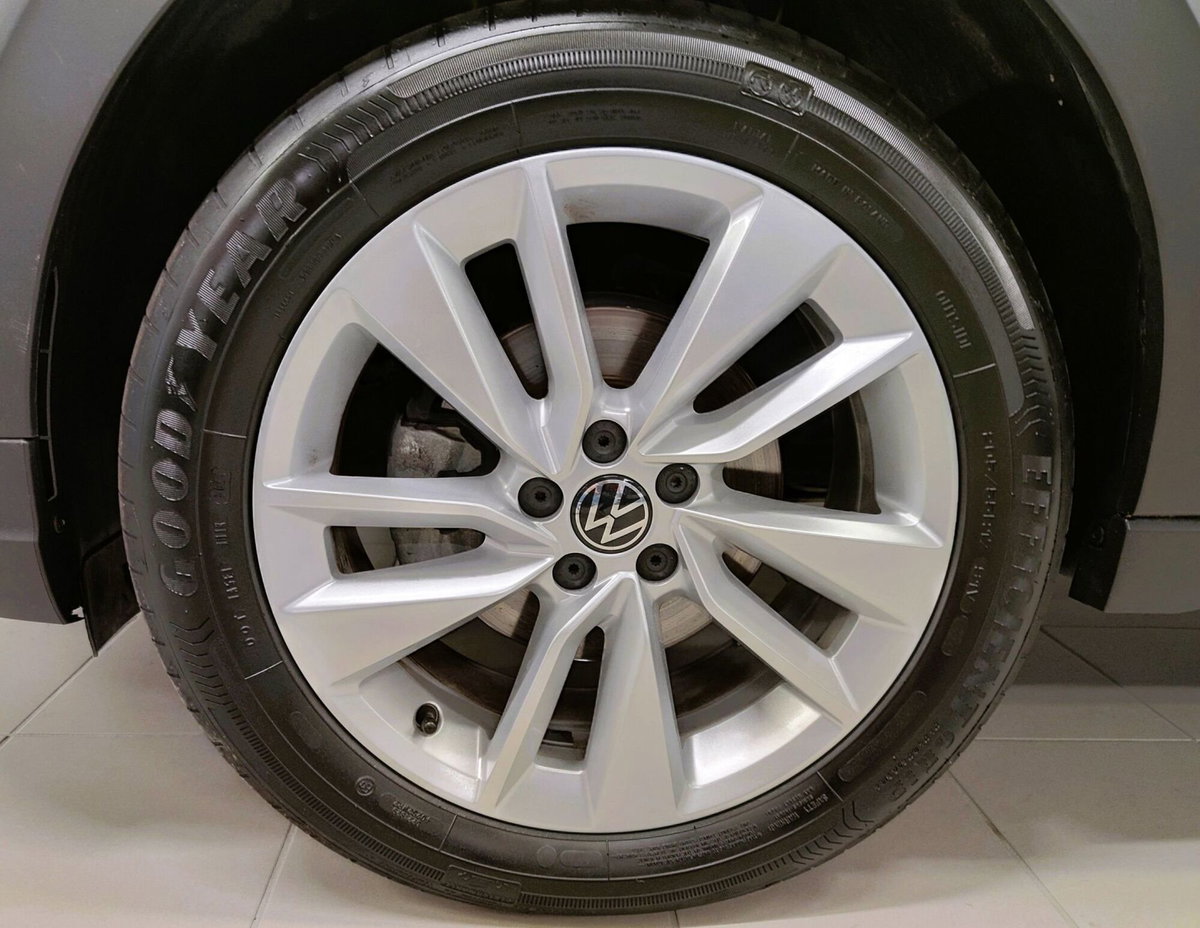 Volkswagen Taigo 1.0 tsi Edition 115cv (9)