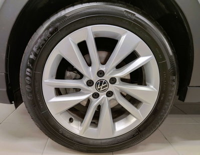 Volkswagen Taigo 1.0 tsi Edition 115cv (9)