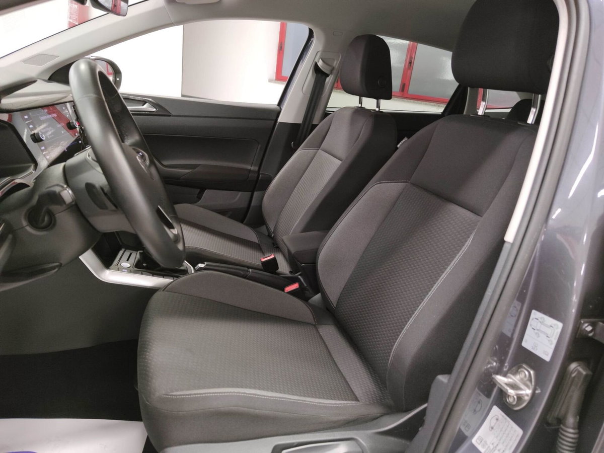Volkswagen Taigo 1.0 tsi Edition 115cv (12)