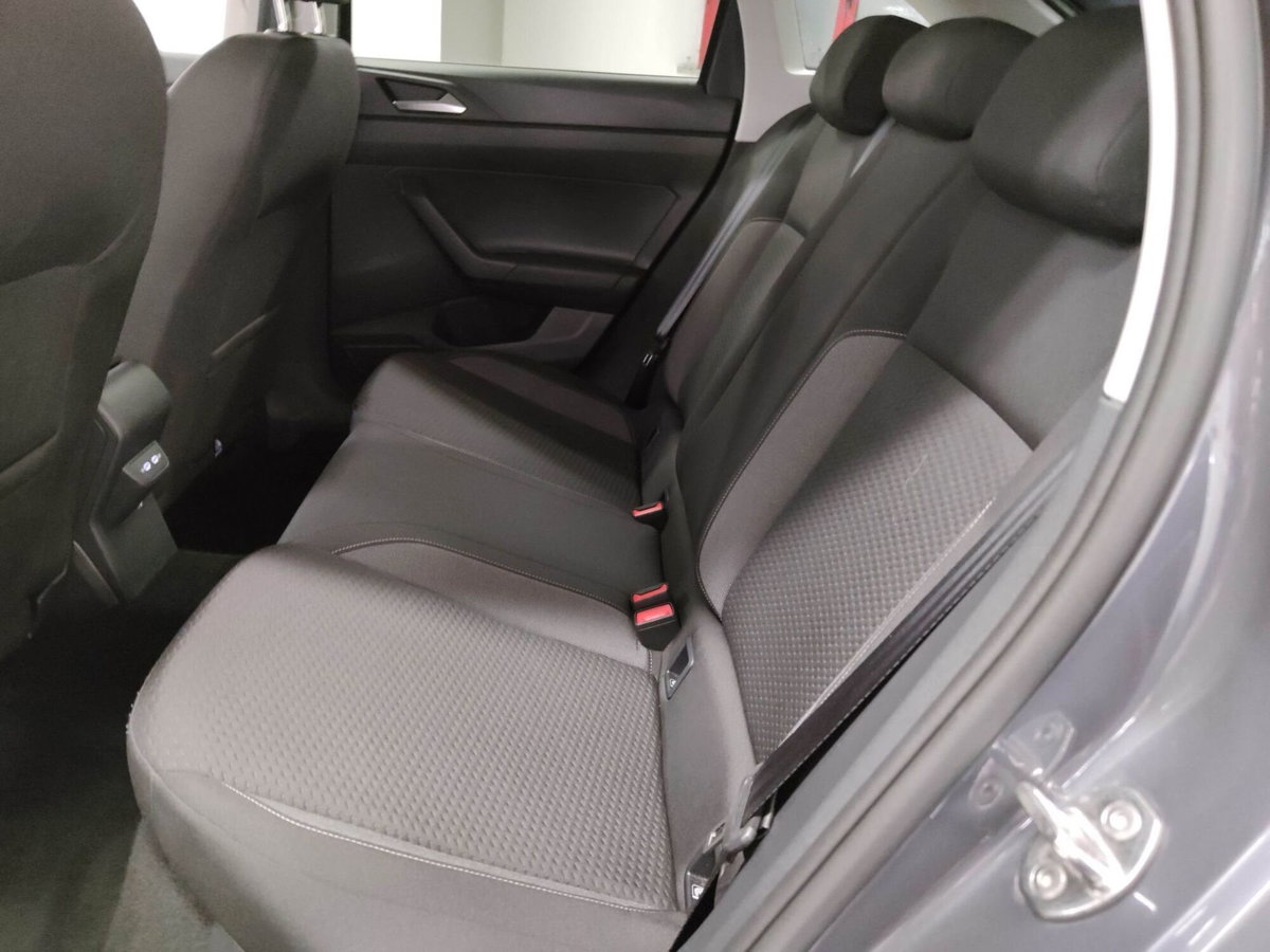 Volkswagen Taigo 1.0 tsi Edition 115cv (13)