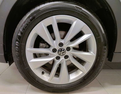Volkswagen Taigo 1.0 tsi Edition 115cv (9)