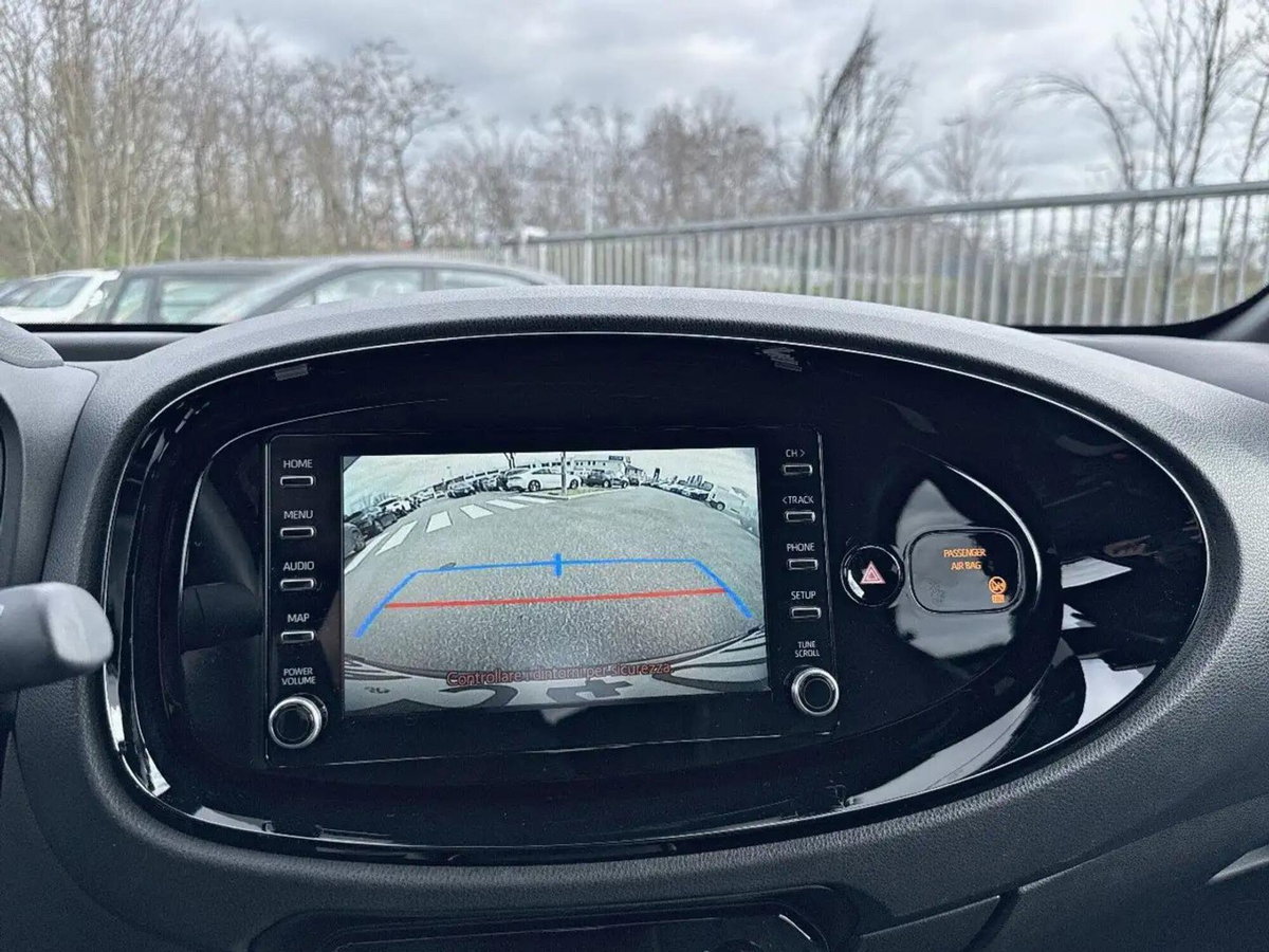 Toyota Aygo X 1.0 Trend Air 72cv s-cvt (14)