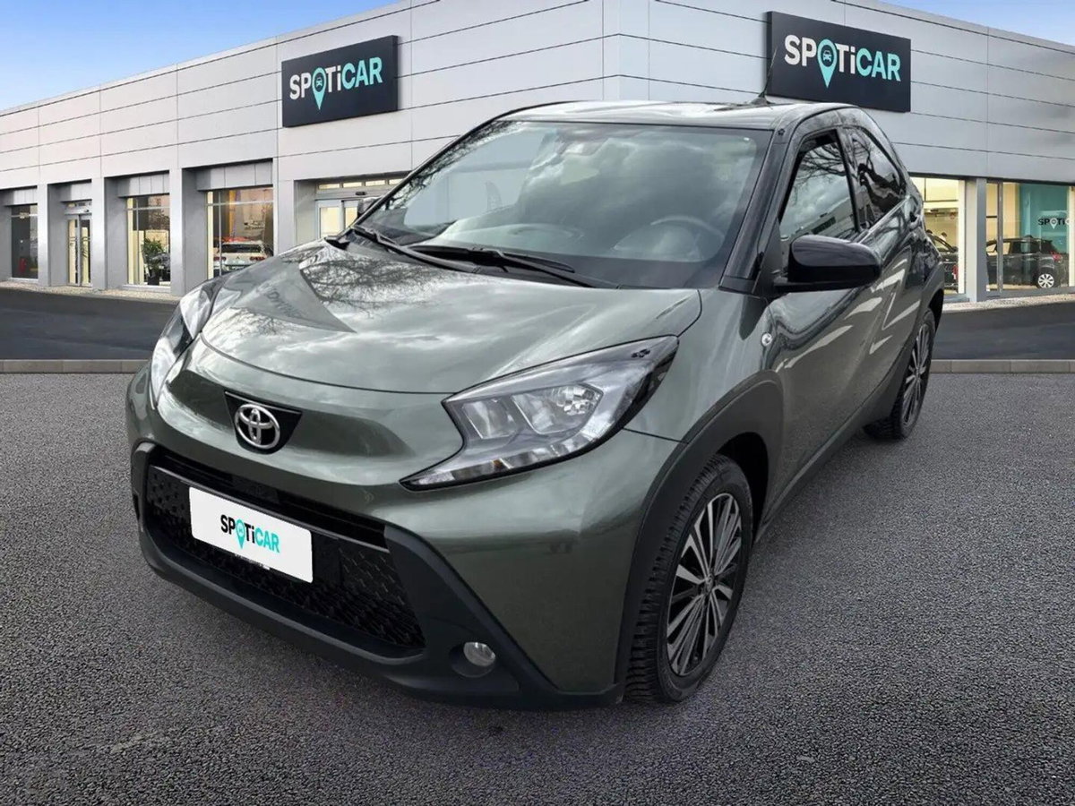 Toyota Aygo X 1.0 Trend Air 72cv s-cvt (2)
