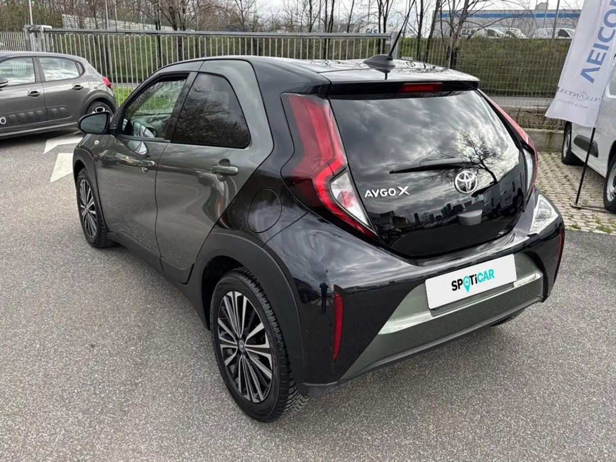 Toyota Aygo X 1.0 Trend Air 72cv s-cvt (4)