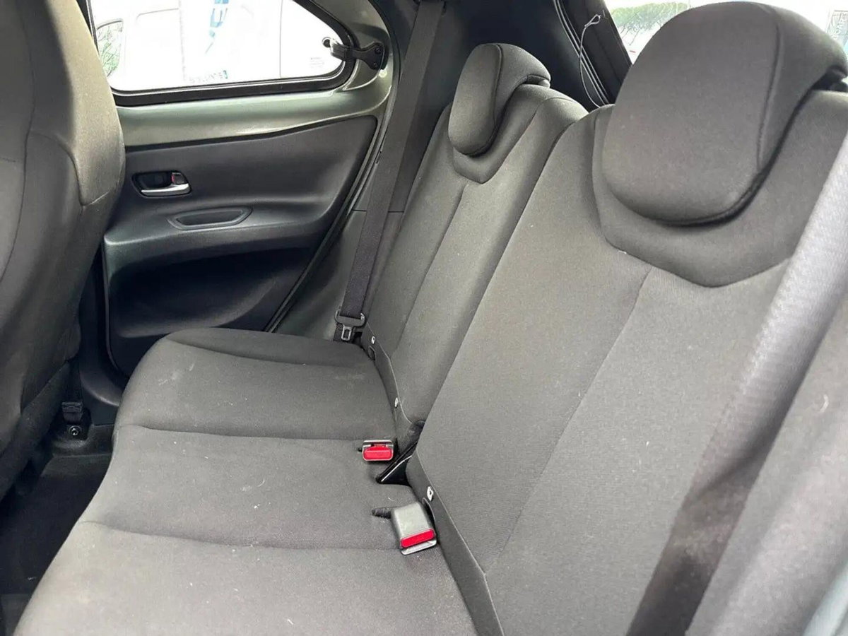 Toyota Aygo X 1.0 Trend Air 72cv s-cvt (8)