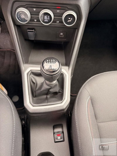 Dacia Jogger 1.0 tce Extreme UP Gpl 100cv (8)