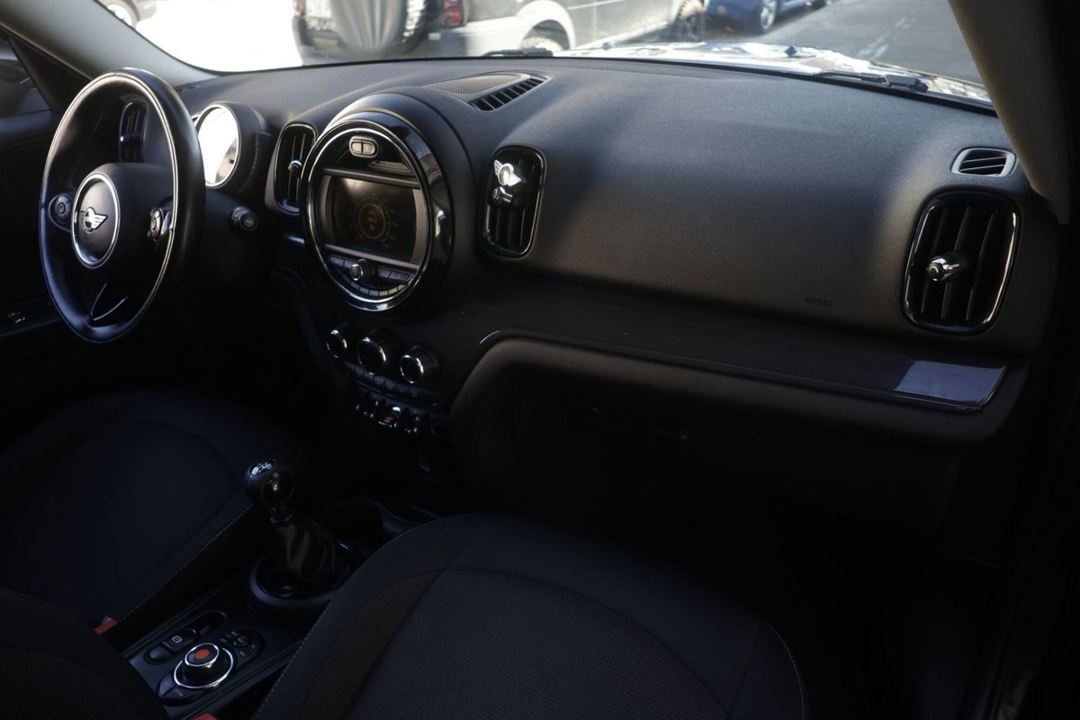 MINI Mini Countryman 2.0 Cooper D Business Countryman (10)