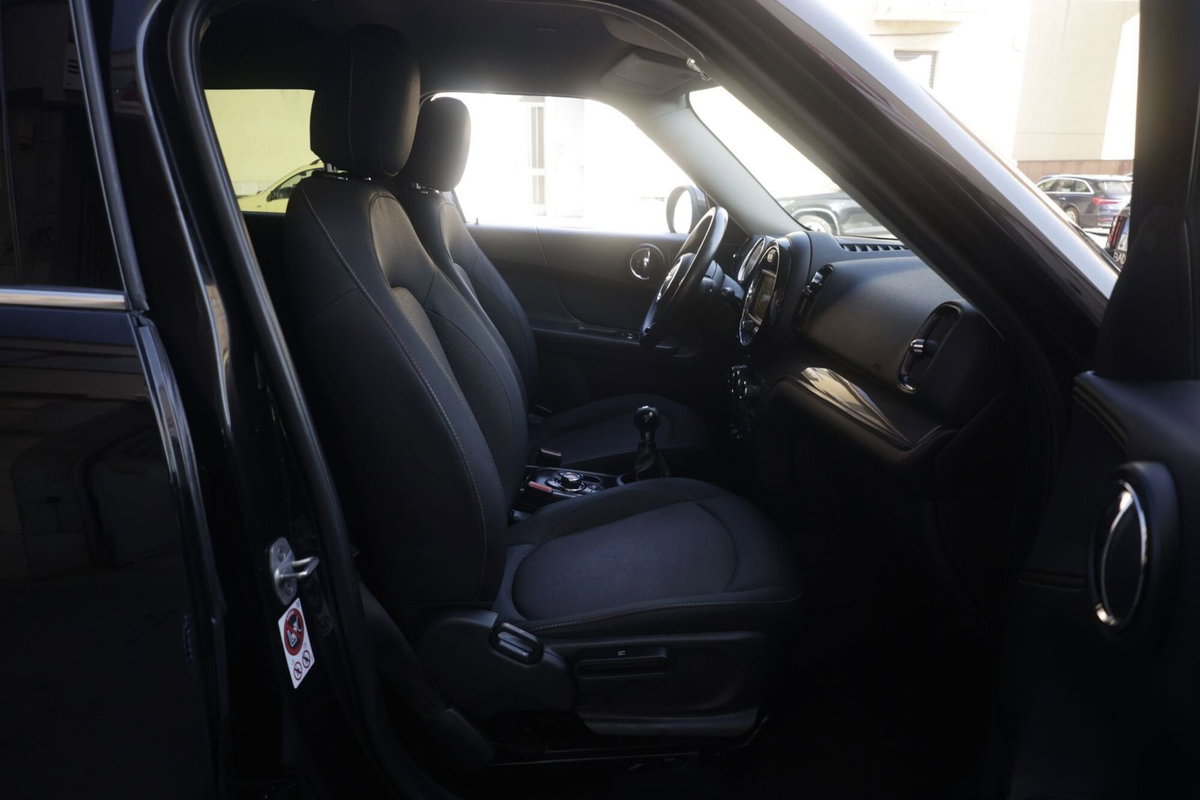 MINI Mini Countryman 2.0 Cooper D Business Countryman (12)