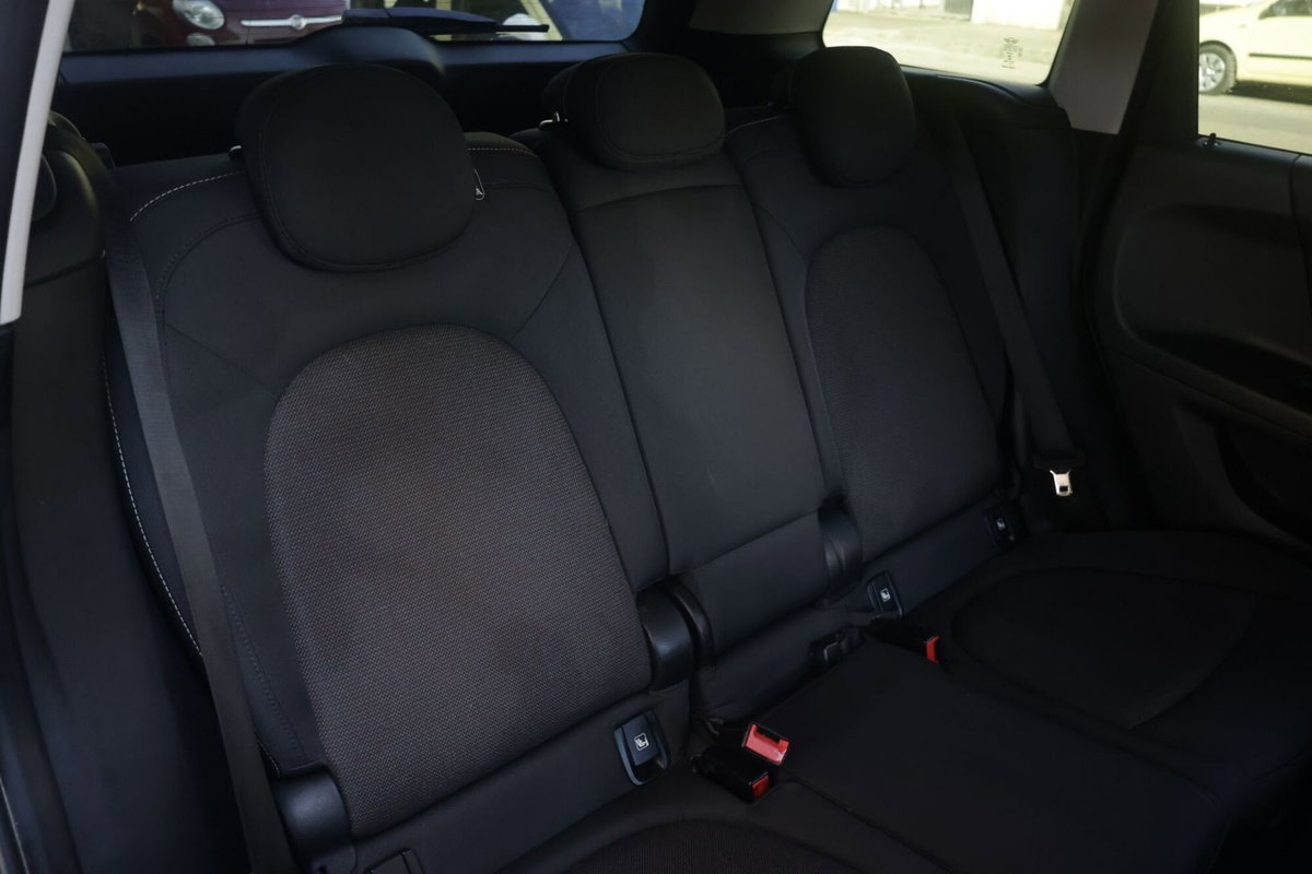 MINI Mini Countryman 2.0 Cooper D Business Countryman (14)