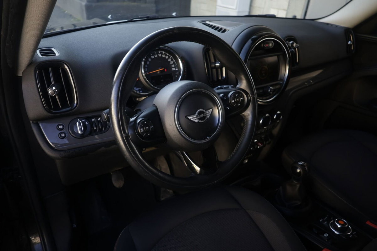 MINI Mini Countryman 2.0 Cooper D Business Countryman (16)