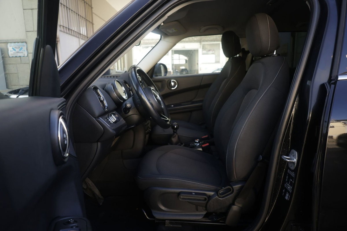 MINI Mini Countryman 2.0 Cooper D Business Countryman (19)