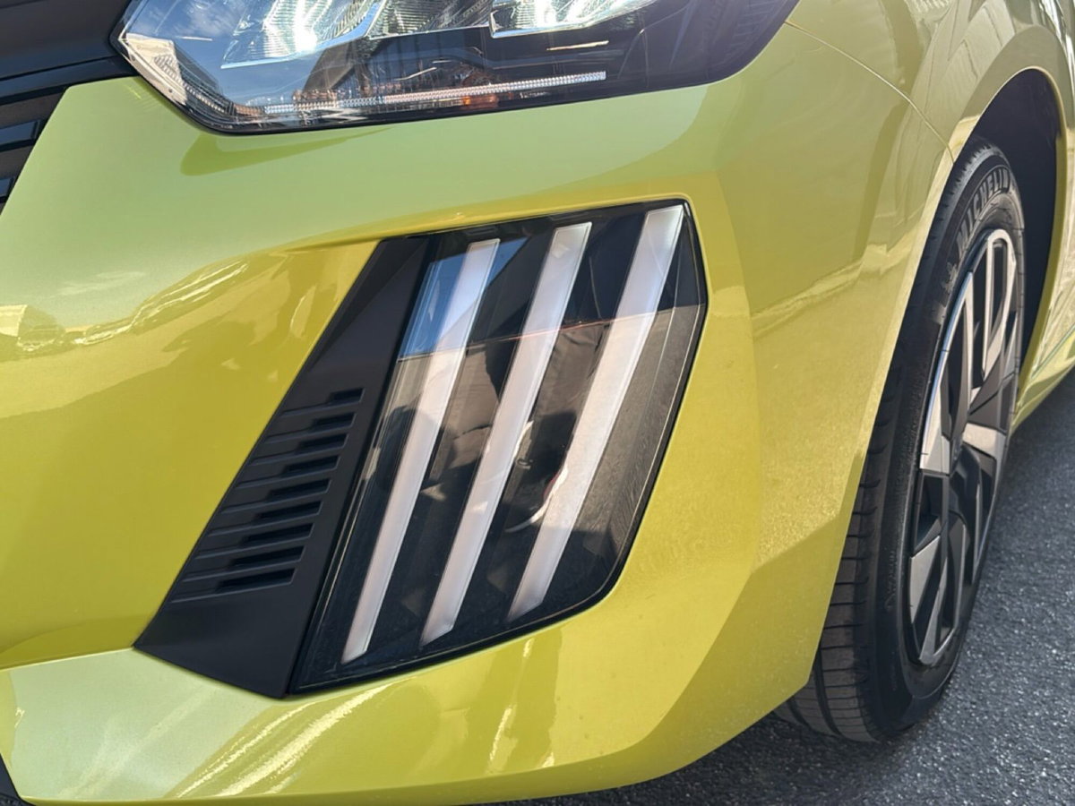 Peugeot 208 PureTech 100 Stop&Start 5 porte Active (20)