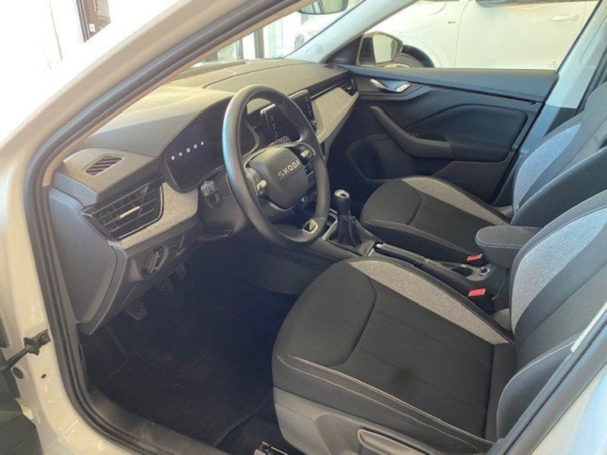 Skoda Kamiq 1.0 tsi Black Dots 95cv (7)