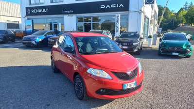 Lancia Ypsilon 1.0 FireFly 5 porte S&S Hybrid Ecochic Gold usata