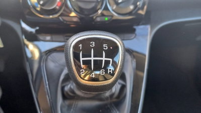 Lancia Ypsilon 1.0 FireFly 5 porte S&S Hybrid Ecochic Gold (11)