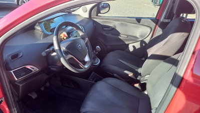 Lancia Ypsilon 1.0 FireFly 5 porte S&S Hybrid Ecochic Gold (5)