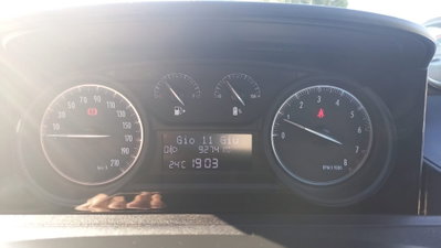 Lancia Ypsilon 1.0 FireFly 5 porte S&S Hybrid Ecochic Gold (9)
