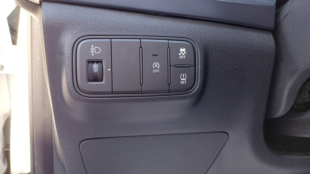 Hyundai i20 1.0 t-gdi Connectline 90cv dct (18)