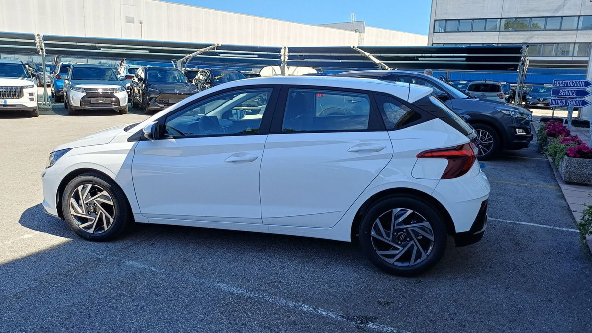 Hyundai i20 1.0 t-gdi Connectline 90cv dct (2)