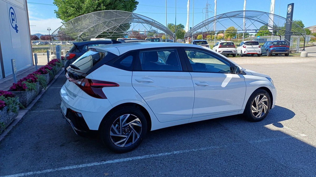 Hyundai i20 1.0 t-gdi Connectline 90cv dct (4)