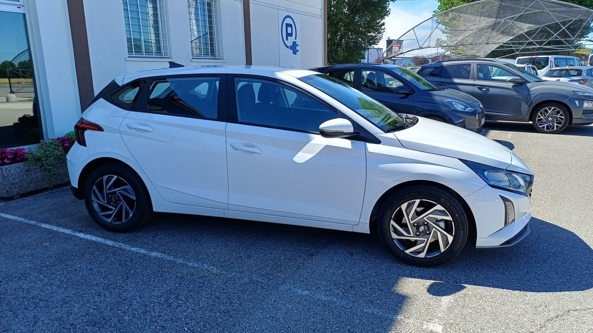 Hyundai i20 1.0 t-gdi Connectline 90cv dct (5)