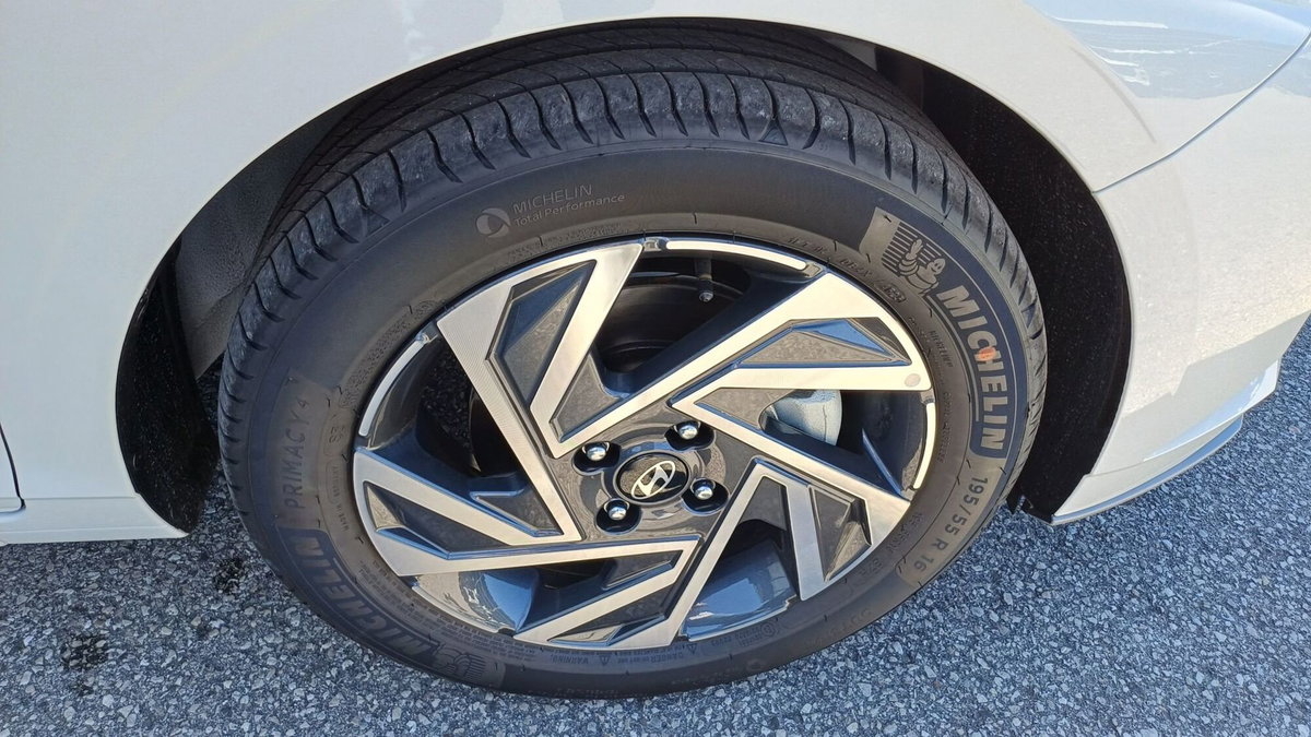 Hyundai i20 1.0 t-gdi Connectline 90cv dct (6)