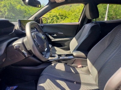 Peugeot 2008 1.2 turbo Allure 100cv (11)